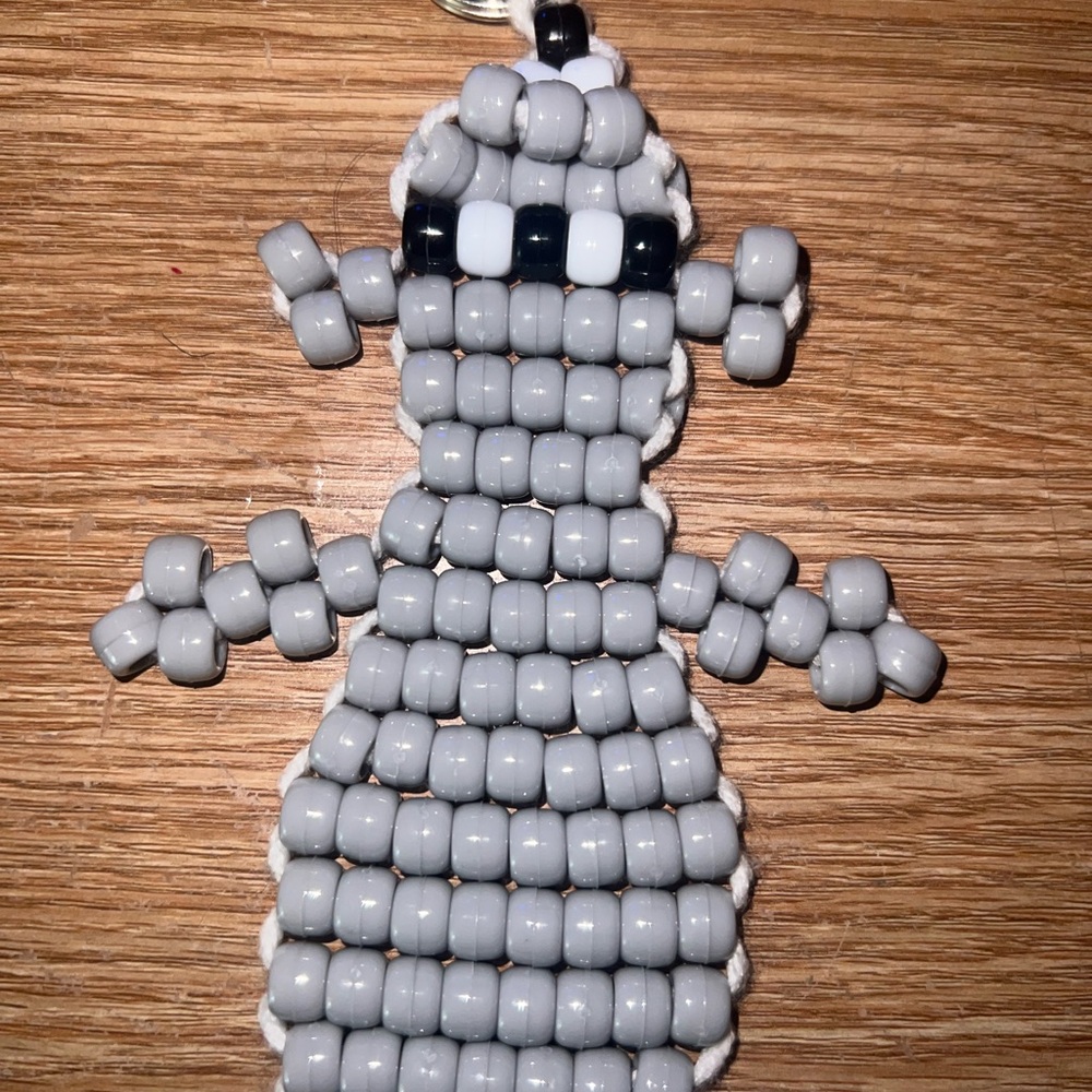 Beaded Racoon Keychain - Picture 3 of 5